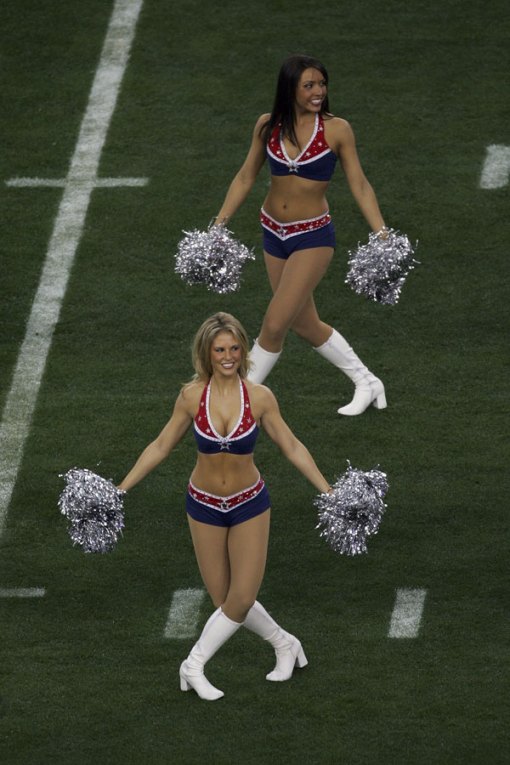superbowl-cheerleaders.jpg
